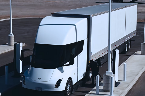 Tesla Semi: O Caminhão Elétrico da Tesla Que Inova o Transporte de Cargas